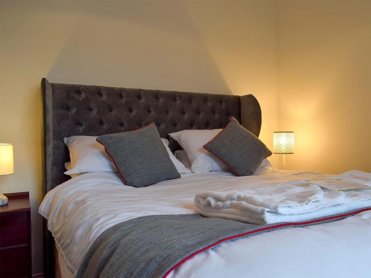 Courtyard Holiday Apartments Inverkeithing Εξωτερικό φωτογραφία